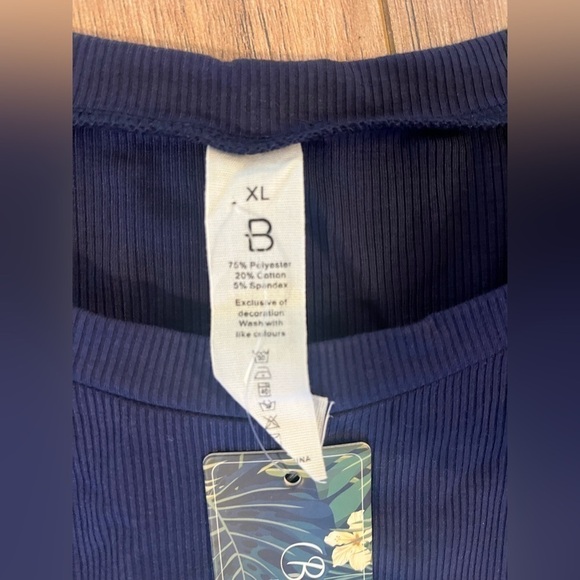 NWT - Blooming Jelly Womens Short Sleeve Blouse Sz XL - Picture 8 of 9